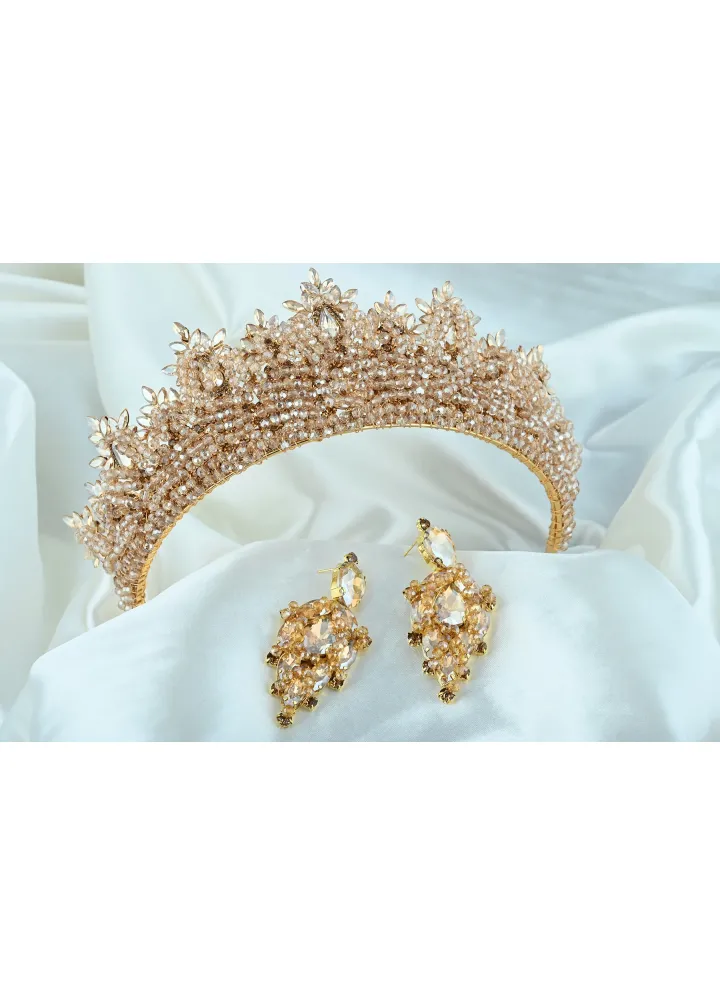 Gold Renk Kristal Taşlı Ve Boncuklu Küpeli Set