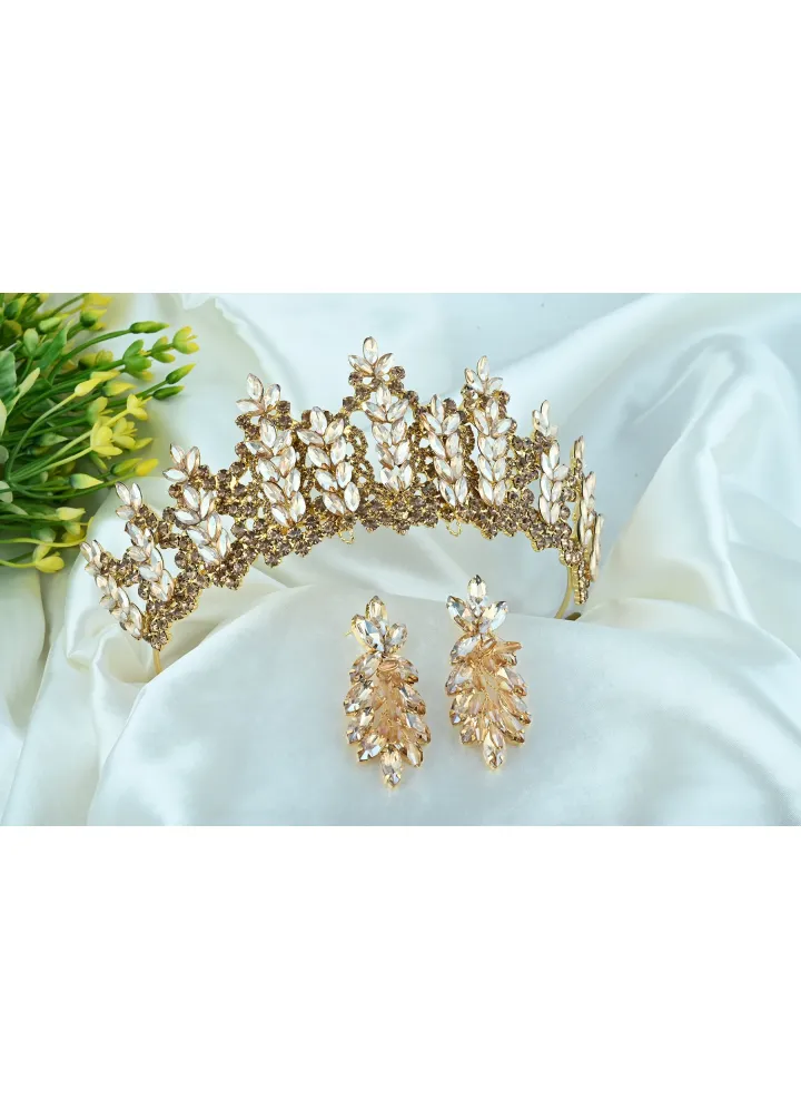 Gold Renk Kristal Taşlı Ve Boncuklu Küpeli Set