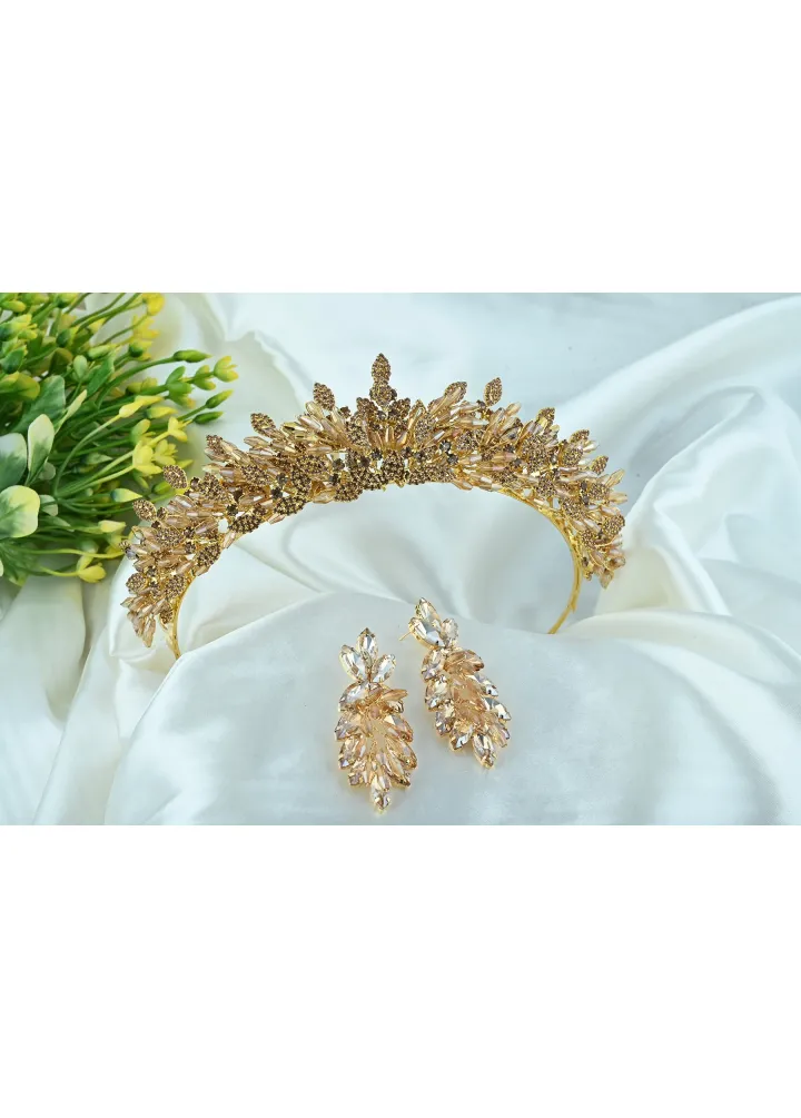 Gold Renk Kristal Taşlı Ve Boncuklu Küpeli Set